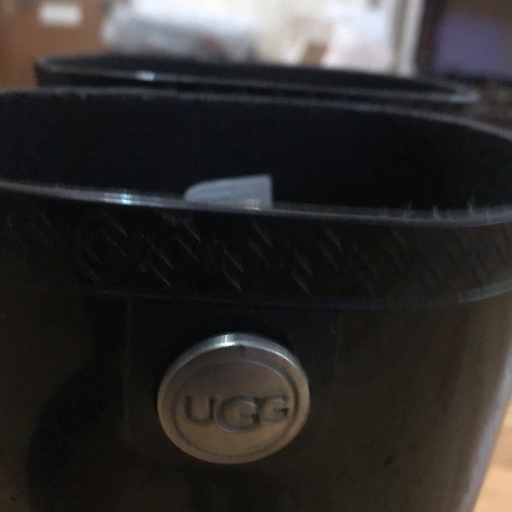 Calf high ugg boots - Picture 7 of 7